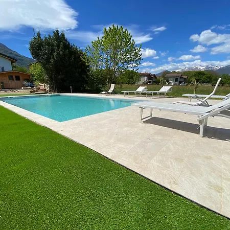 Carlotta Rossa - With Garden And Pool Colico