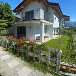 Carlotta Rossa - With Garden And Pool Casa vacanze *