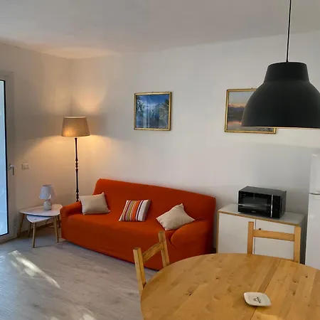 Carlotta Rossa - With Garden And Pool Colico