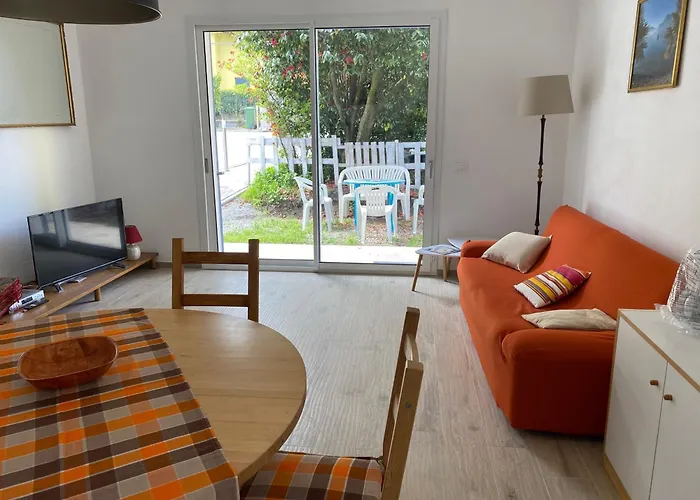 Carlotta Rossa - With Garden And Pool Colico