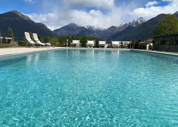 Σπίτι διακοπών Carlotta Rossa - With Garden And Pool Colico