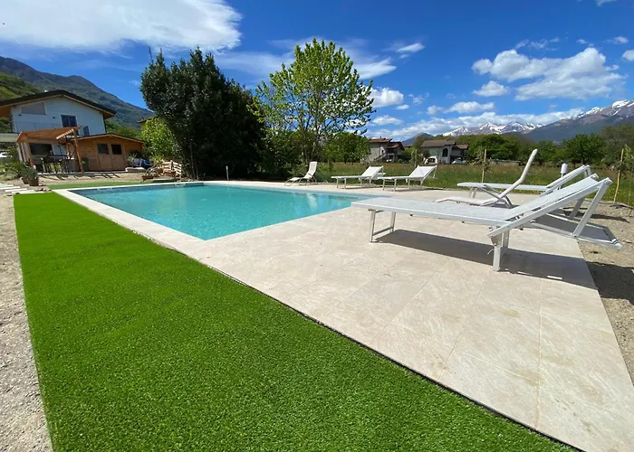 Carlotta Rossa - With Garden And Pool Colico