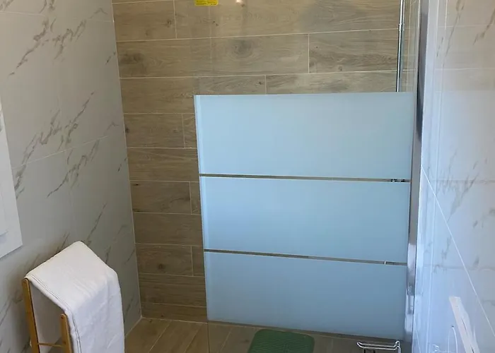 Carlotta Rossa - With Garden And Pool Σπίτι διακοπών Colico